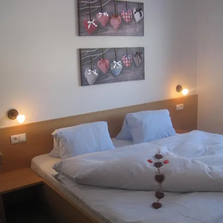 Haus Fernblick בית הארחה ניוסטיפט אים סטובאיטל