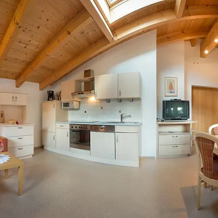 Gasthuis Haus Fernblick 3*